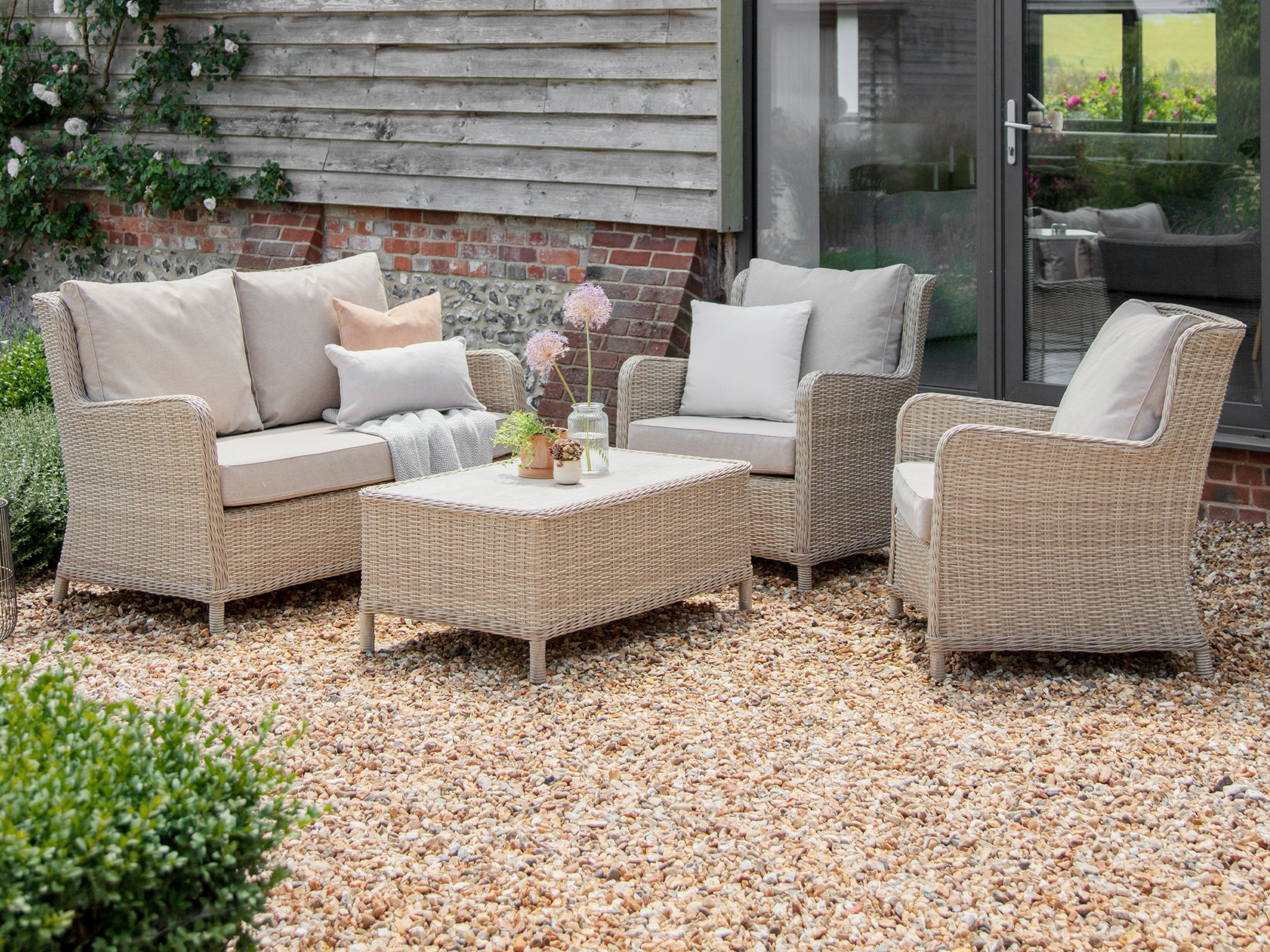 Monterey Vogue sofa set